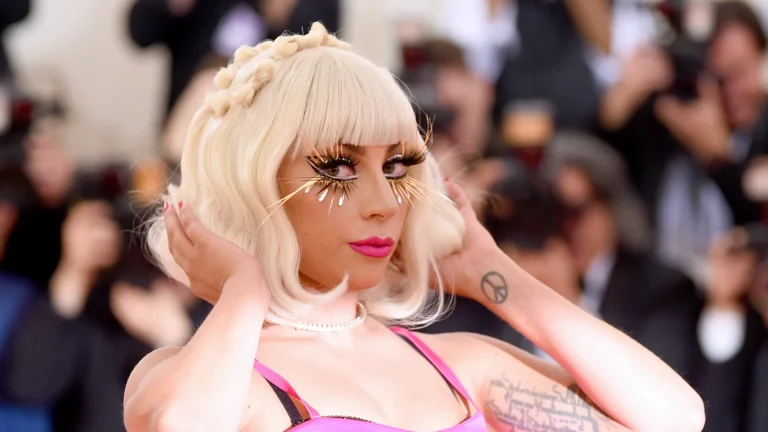 Lady Gaga será a próxima artista a se apresentar em Copacabana, no dia 3 de maio